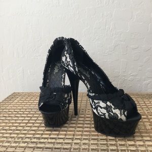 Pleaser Delight Peep-Toe Platform Heels Black Lace with Bow Size 9